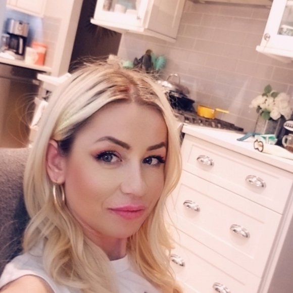 ~[BETTY'S BOUTIQUE]~ - Picture 2 of 3